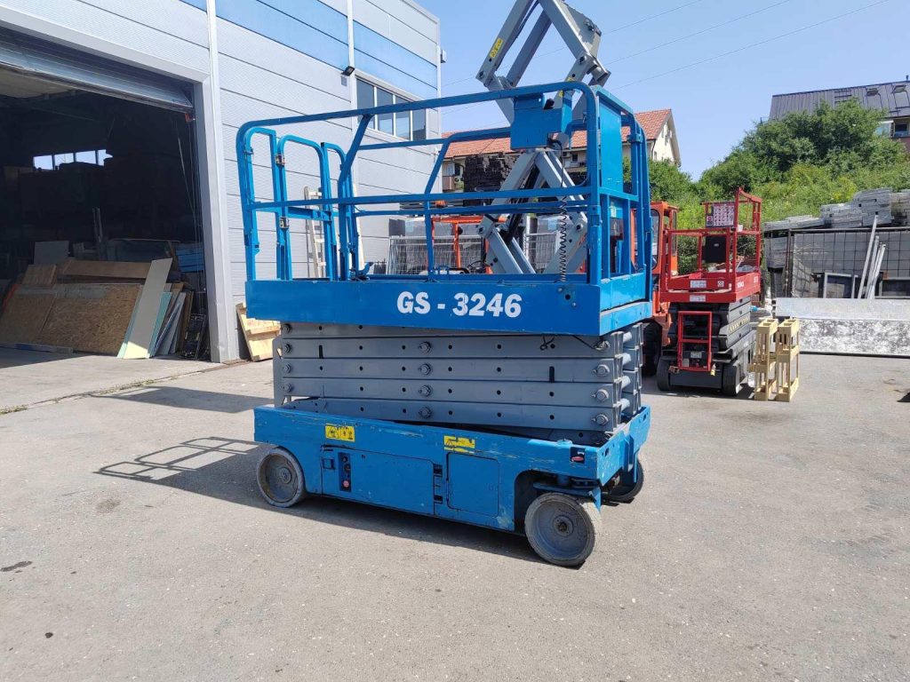 Makazasta platforma 12m