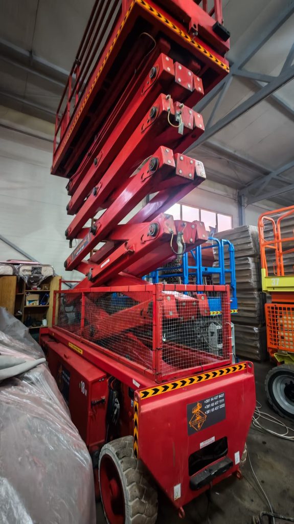 Električna makazasta platforma Holland Lift Combistar H165EL12 – 18,5 m