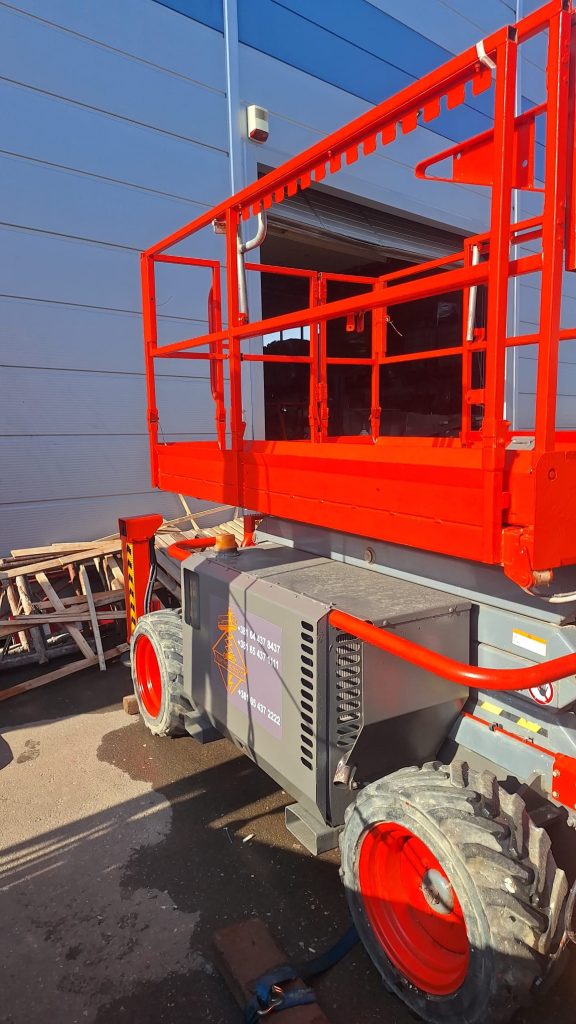 Makazasta platforma 12m