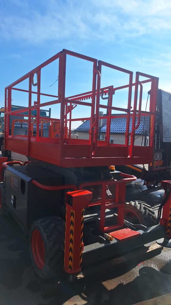 Makazasta platforma 12m