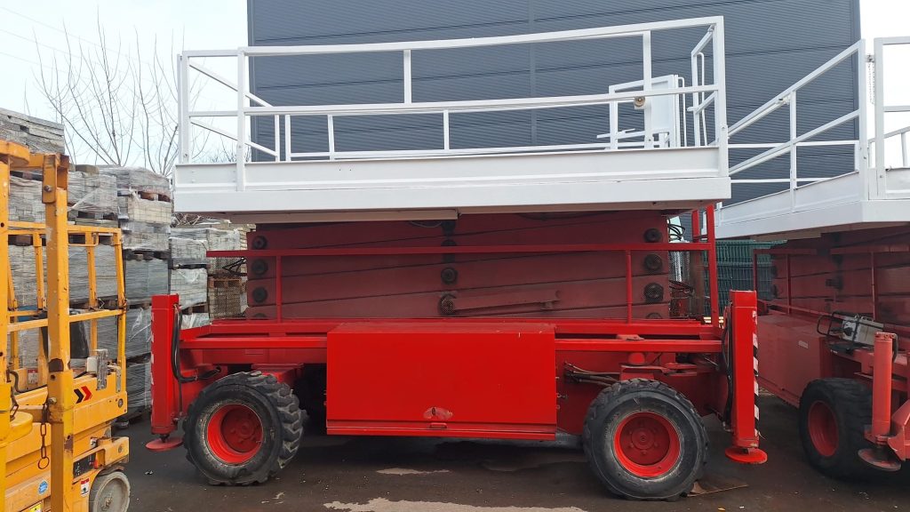 Dizel makazasta platforma Liftlux SL172-24H 4WD – 20 m