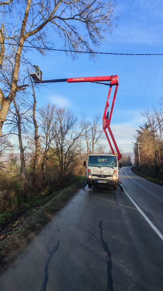 Kamion sa korpom za rad na visini 24m