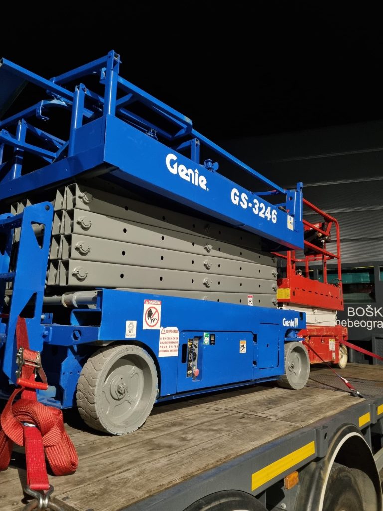 Makazasta platforma 12m